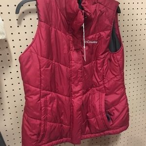 Red Columbia vest. Like new. Size M.
